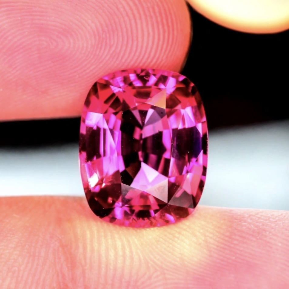 Color Change Malaya Garnet IGS Certified Untreated From East Africa Mine