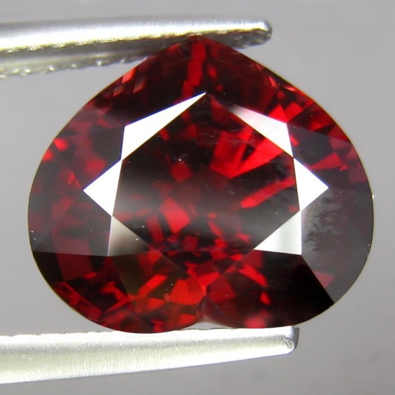 Pigeon Blood Spinel No Heat Lotus Certificate From Myanmar, Burma