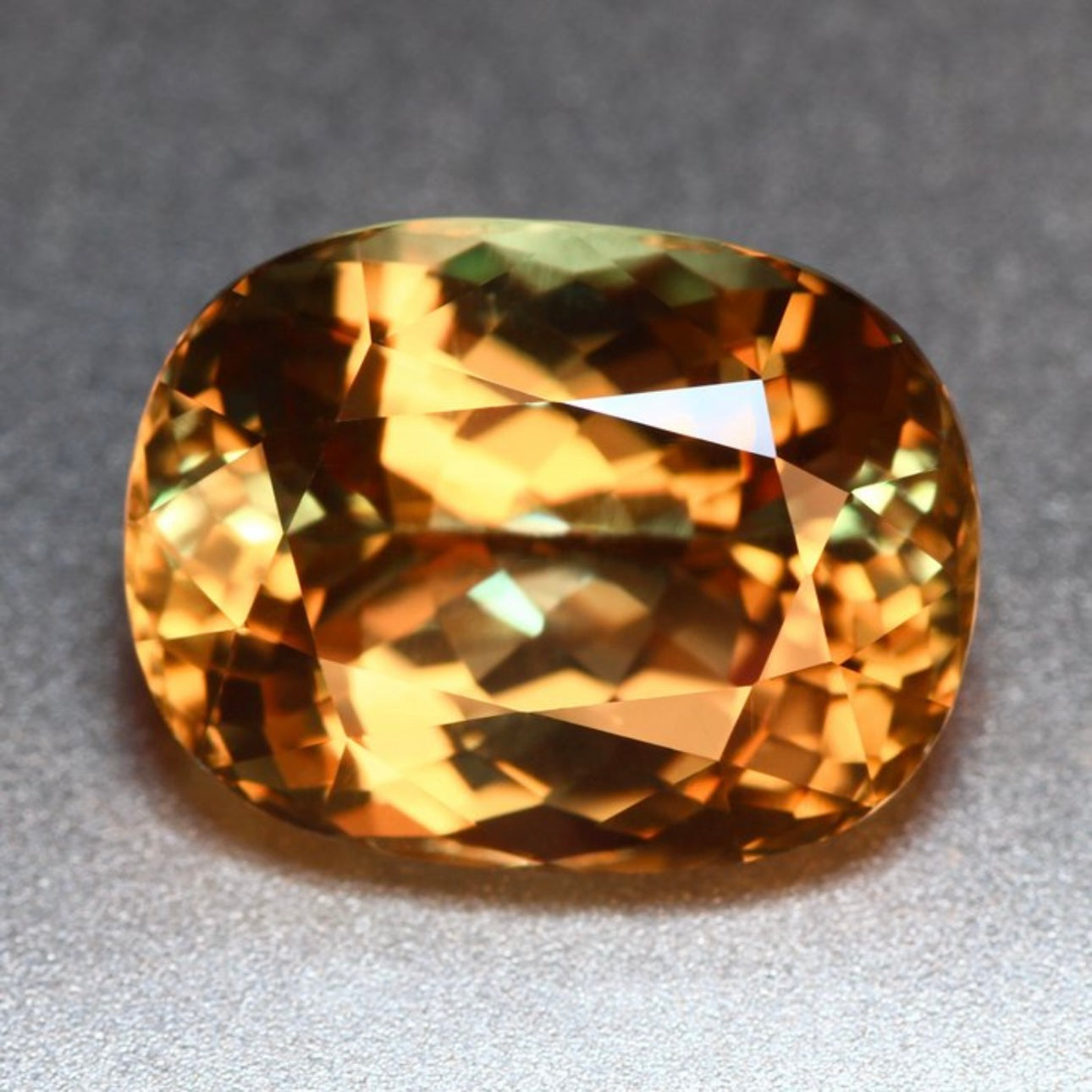 Color Changing Diaspore From Anatolia, Turkey