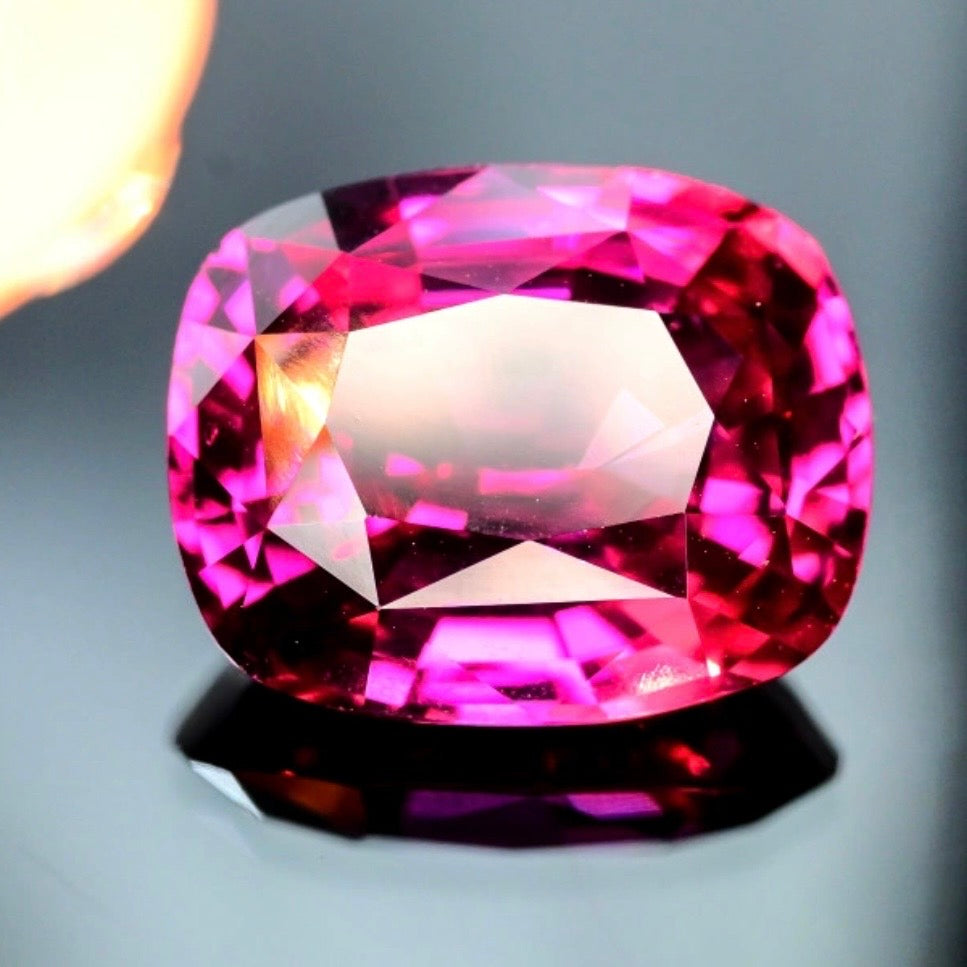 Color Change Malaya Garnet IGS Certified Untreated From East Africa Mine