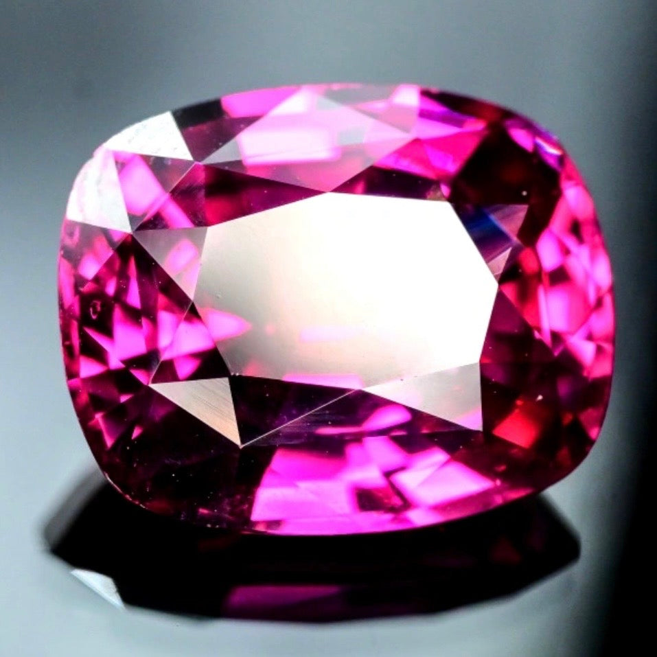 Color Change Malaya Garnet IGS Certified Untreated From East Africa Mine