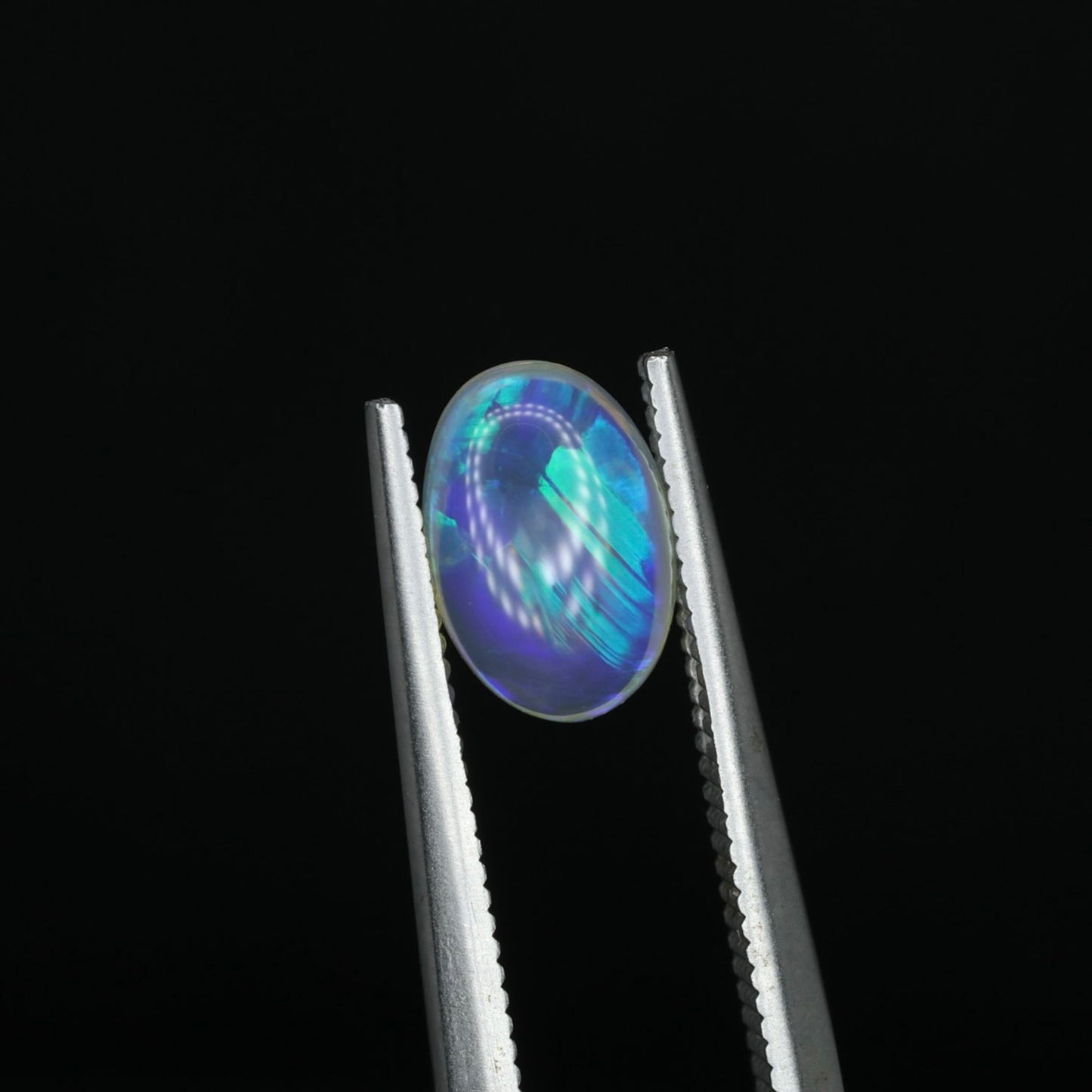 Unique double sided VVS Crystal Opal From Lightning Ridge, Australia