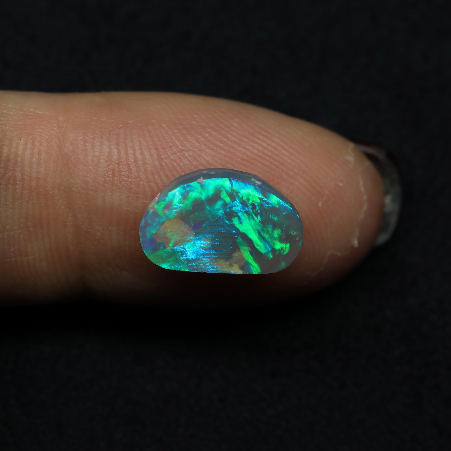 Dark Crystal Opal With Rare Pattern From Lightning Ridge, Australia
