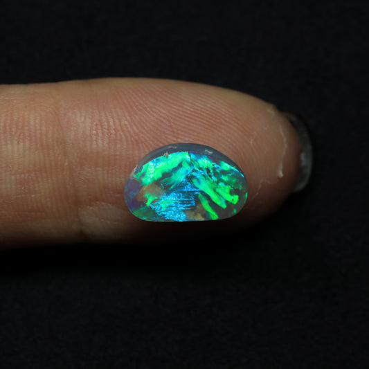 Dark Crystal Opal With Rare Pattern From Lightning Ridge, Australia