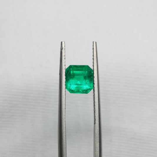 Emerald Vivid Green Color From Muzo,Colombia