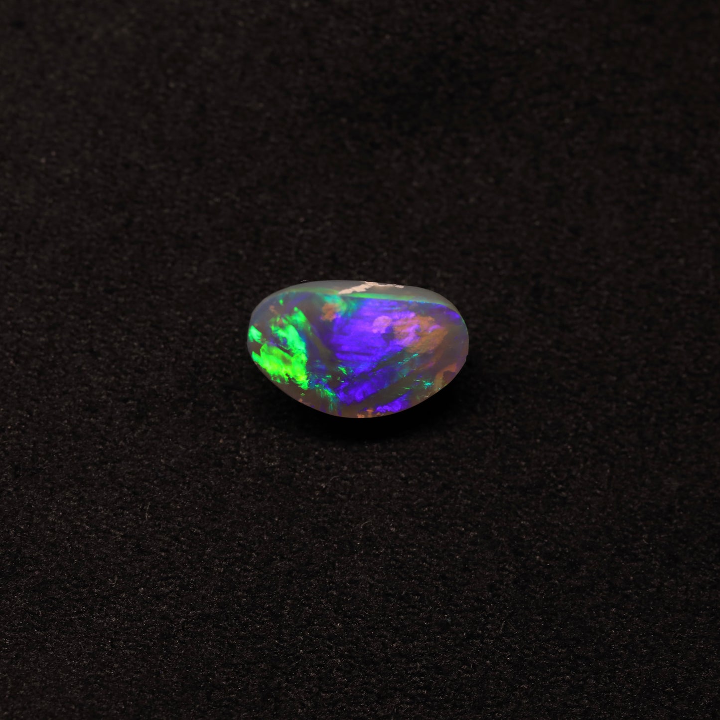 Dark Crystal Opal With Rare Pattern From Lightning Ridge, Australia