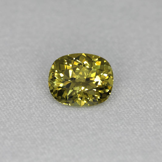 Yellow Chrysoberyl from Ratnapura, Sri-Lanka